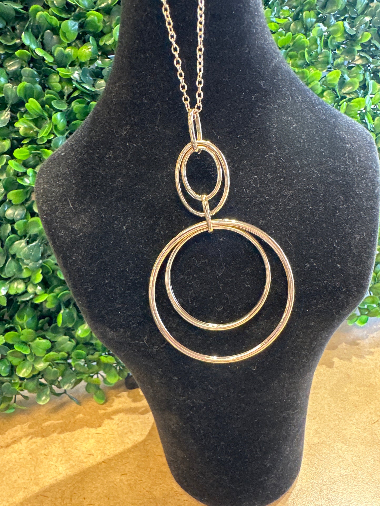 LONG NECKLACES