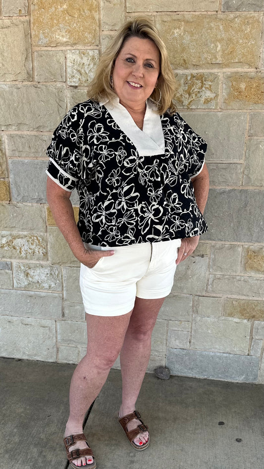 Collared V-Neck Black/Tan Blouse