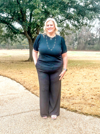 Round neck top with short puffy sleeves 