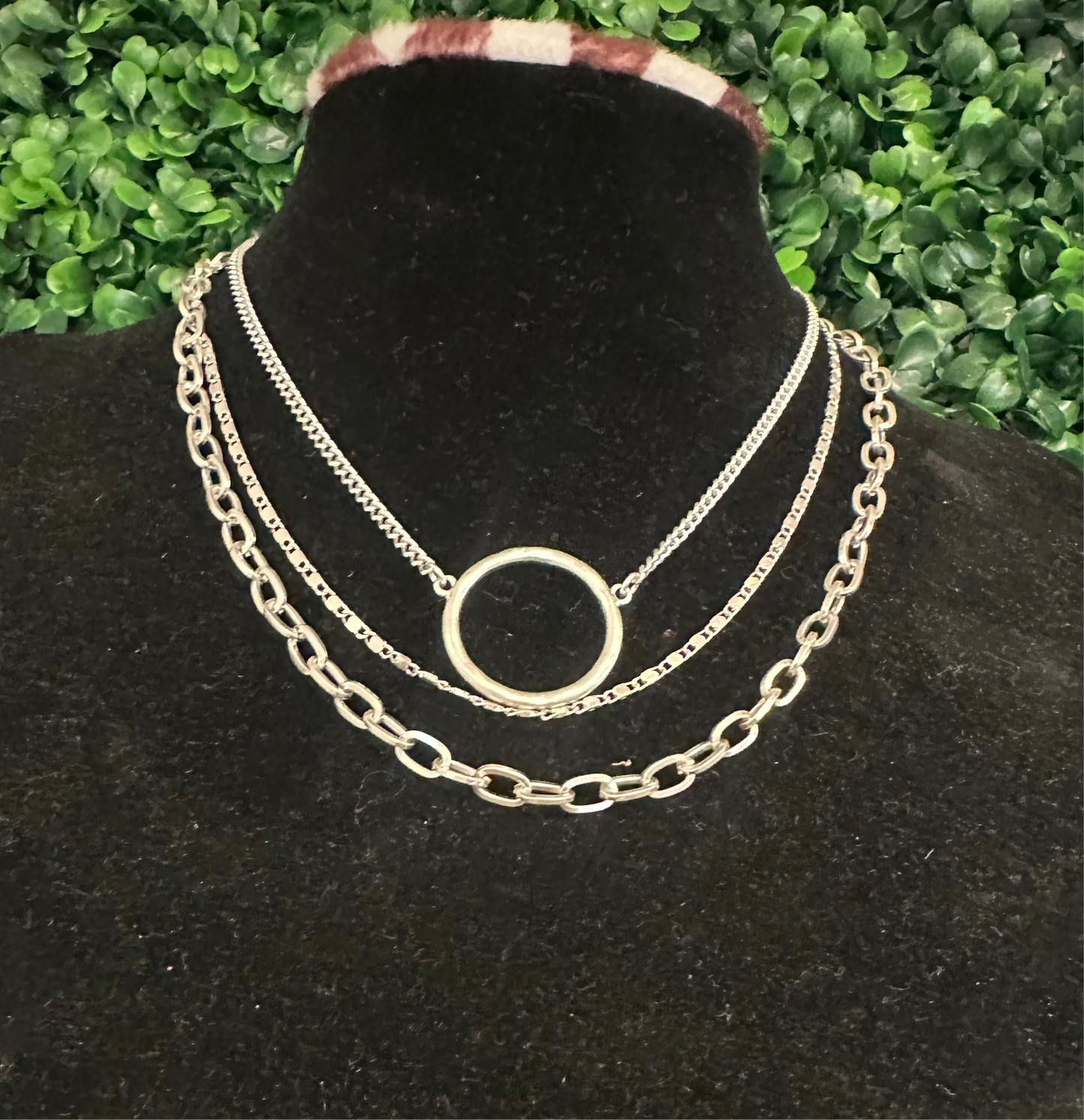 3 Layered Chain s/ circle Pendant