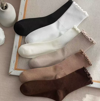 Soft Ruffle Ribbed Socks