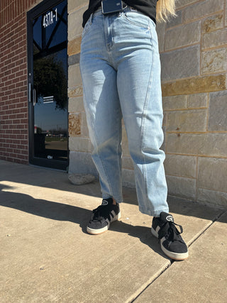 Judy Blue HW Side Panel Barrel Leg Jean