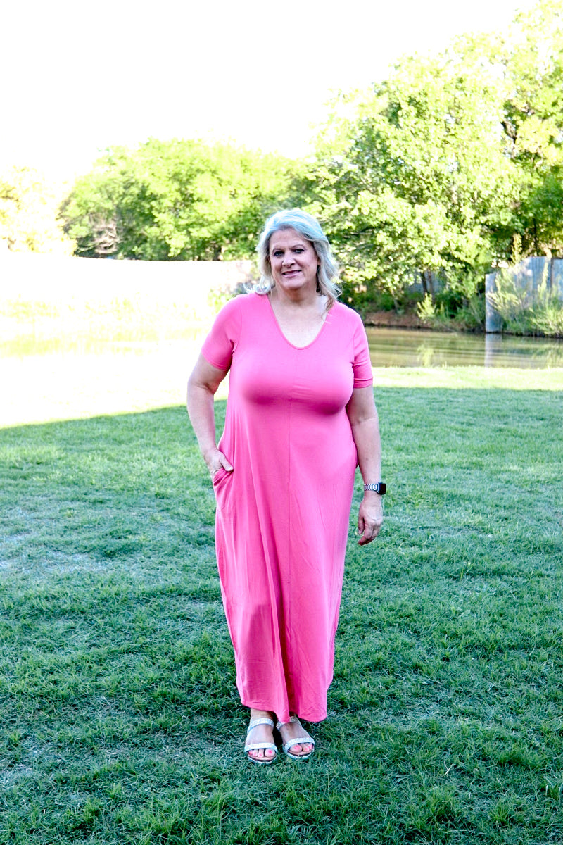 V-Neck Short Sleeve Maxi Dress w/Side Pockets