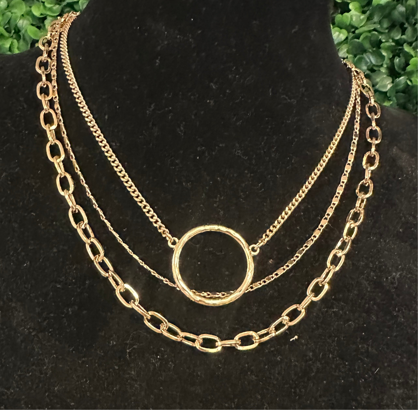 3 Layered Chain s/ circle Pendant