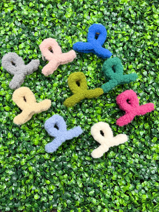 Fuzzy Ribbon Shape Hair Claw